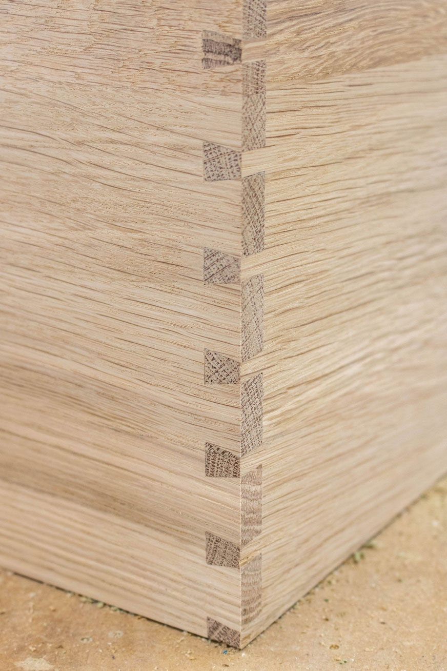 wood lap dovetail joint