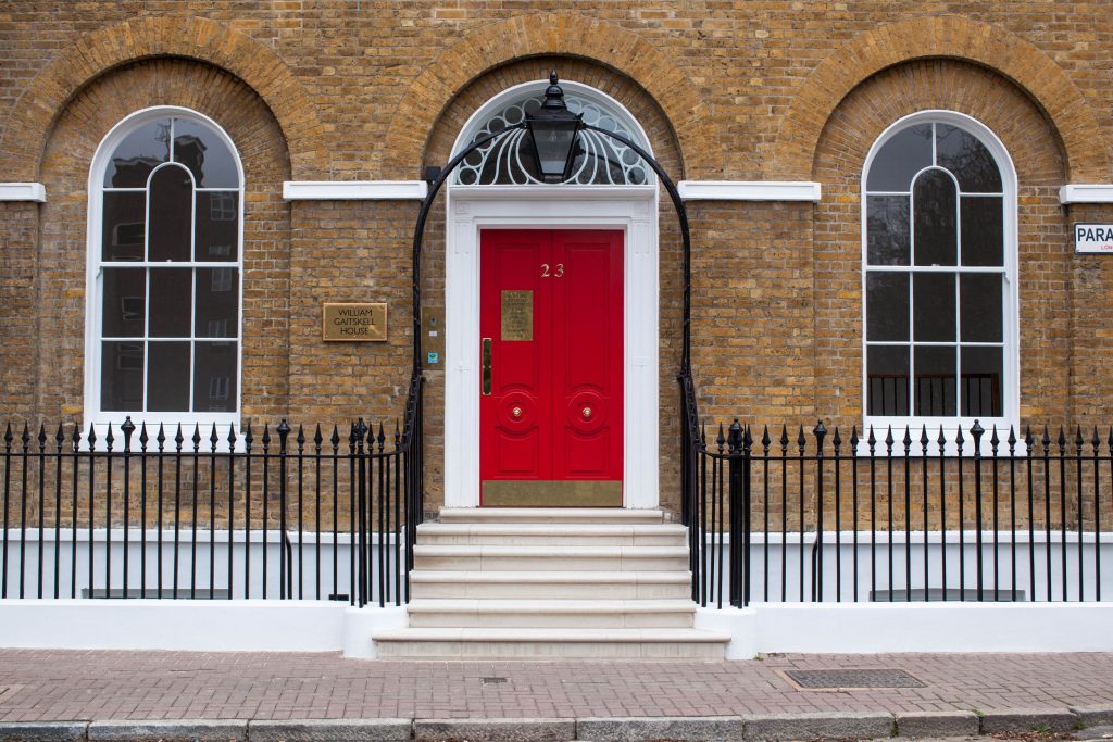 1 Georgian 9 Paradise street London, traditional building with large door and frame with arched fan light matching arched sliding sash windows K and D jOINERY